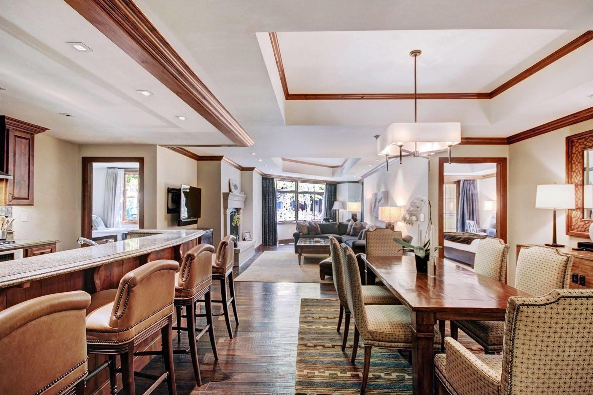Legendary Lodging At The Ritz Vail Eksteriør billede