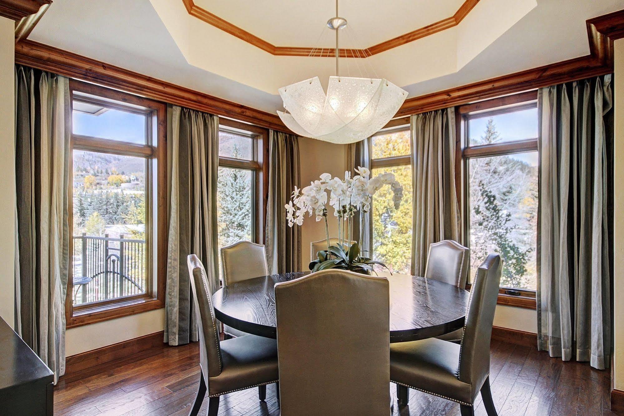 Legendary Lodging At The Ritz Vail Eksteriør billede